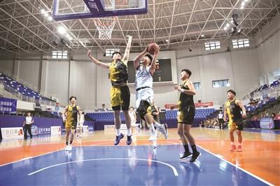 他们积极与, 观众们的互
